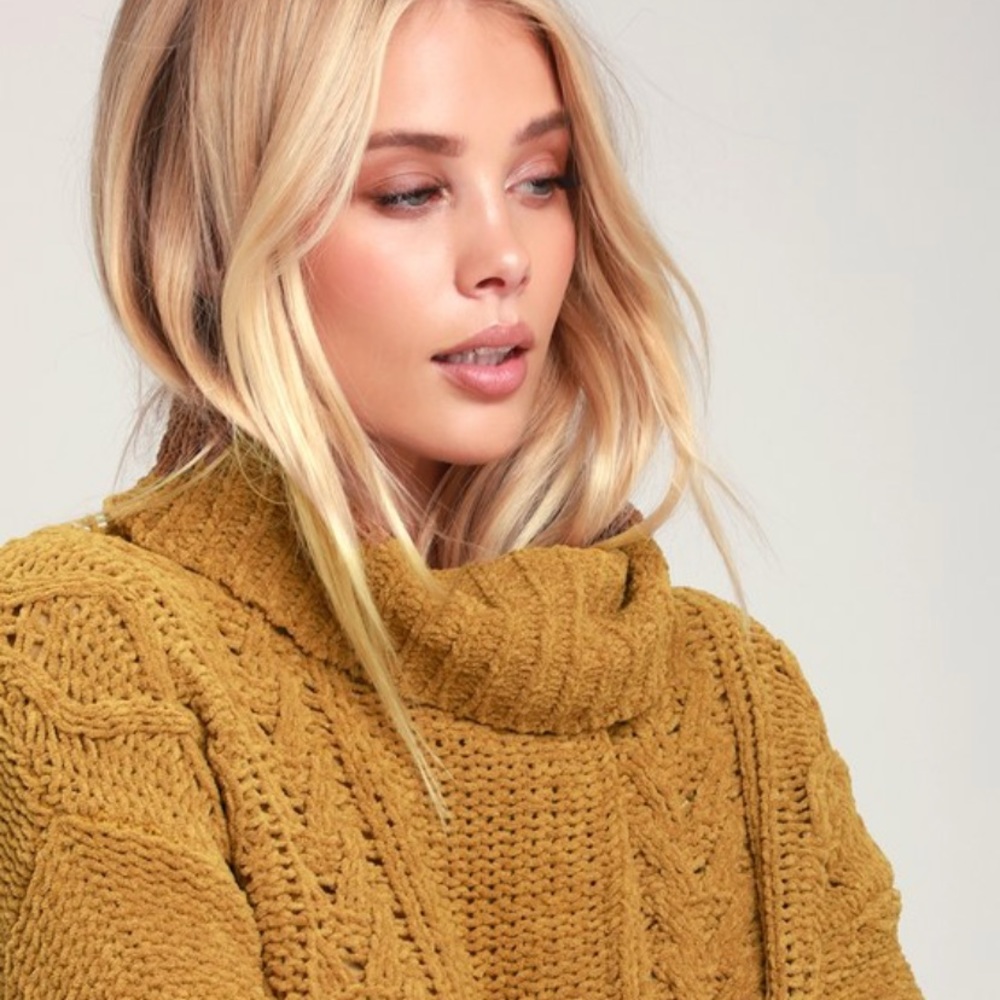 Cuttttest oversized knit sweater